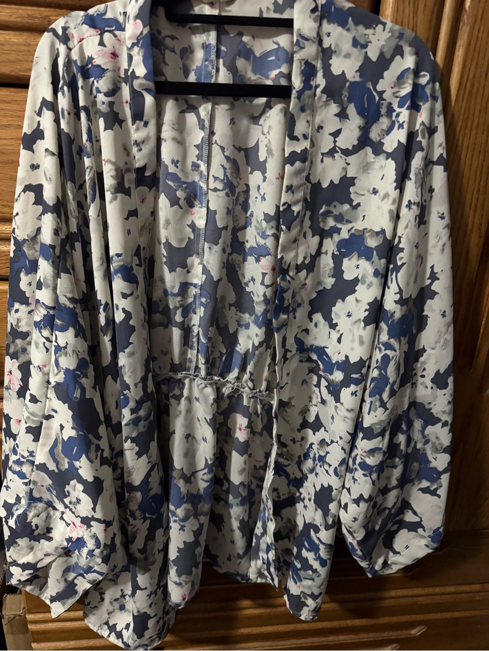 Sim & Sam Anthropologie Floral Navy and White Open Front Kimono size M